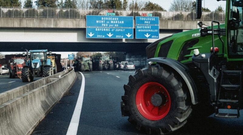 Colère agricole : plusieurs points de blocage dans le Sud-Ouest aujourd'hui.