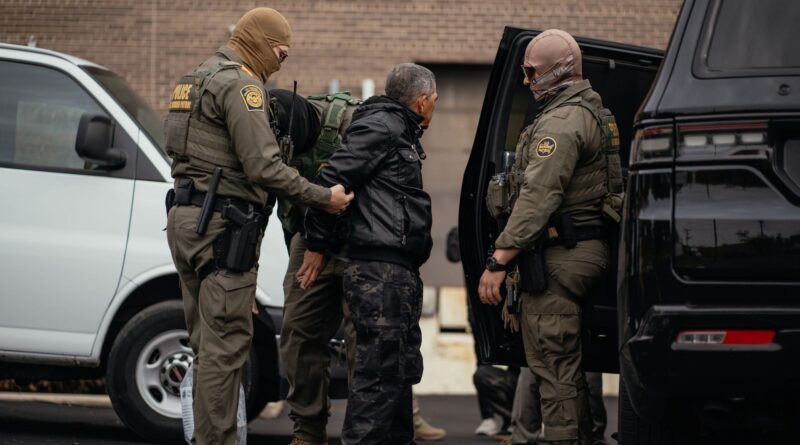 Comment ICE instille la peur dans la population américaine