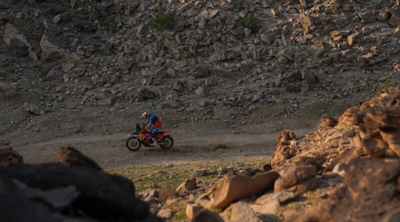 Dakar 2026 : Edgar Canet ne conserve pas son leadership après deux chutes.