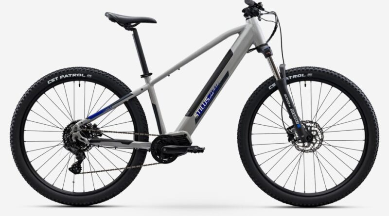 Decathlon lance un vélo électrique à prix réduit contre Intersport.