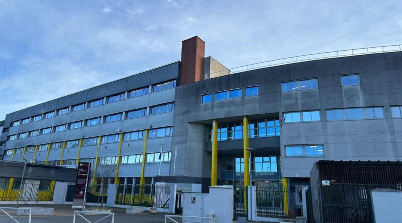 Dégradations dans les lycées de l'agglomération nantaise : WC brisés et excréments.