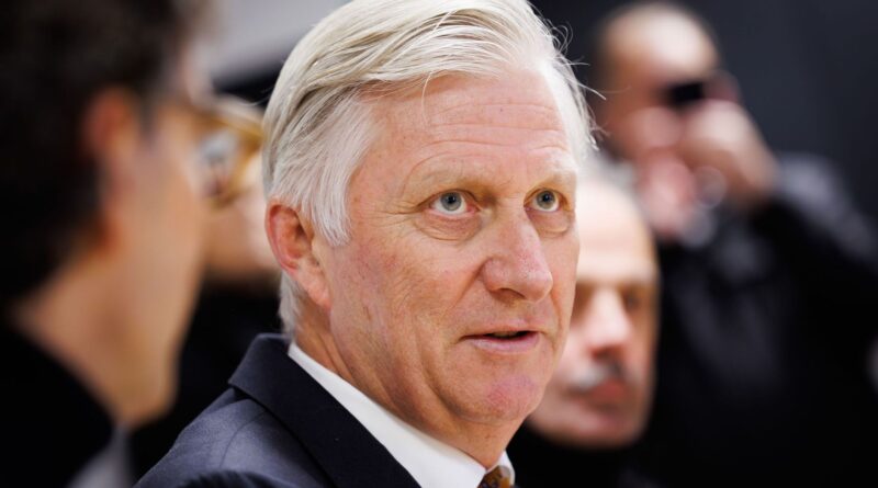 Des escrocs se font passer pour le roi Philippe : enquête ouverte.