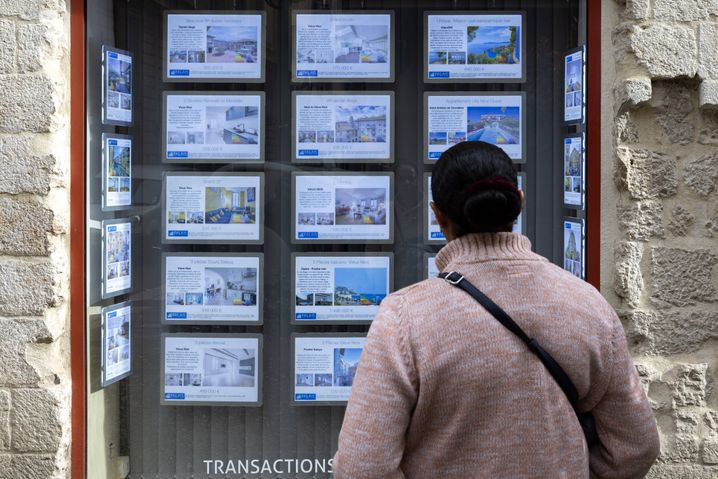 Selon les agents immobiliers, les critères discriminants seraient imposés par les propriétaires qui prennent, par ailleurs, la décision finale dans un dossier.