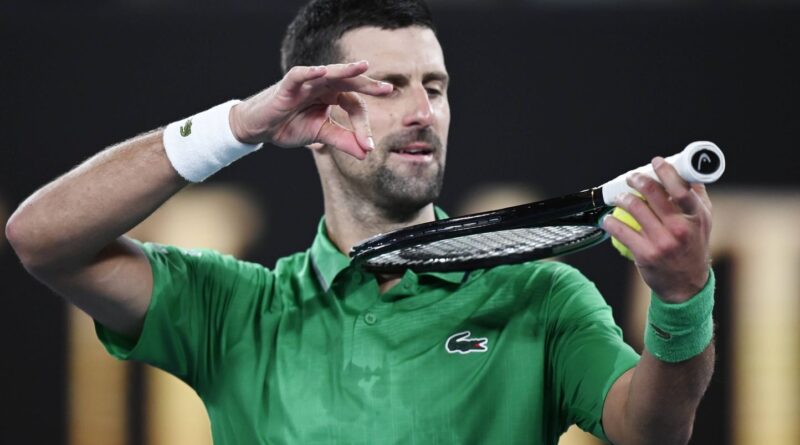 Djokovic se qualifie pour les quarts de finale après le forfait de Mensik