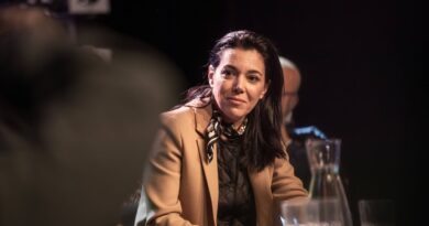 Elections municipales à Paris : Sophia Chikirou, candidate LFI, jugée pour escroquerie