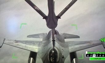Emmanuel Macron prend l'A330 MRTT avec Thomas Pesquet jeudi.