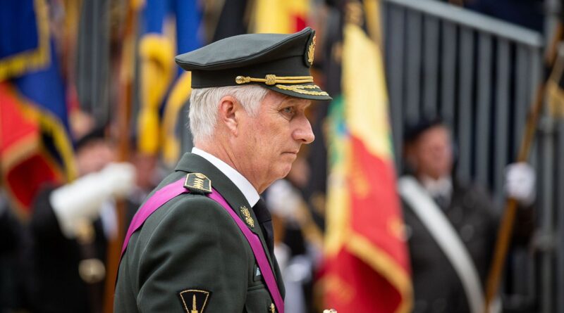 Escroqueries utilisant l'identité du Roi Philippe : enquête fédérale.