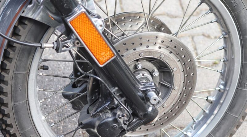 Espagne : Deux fiancés décèdent dans des accidents de moto à quelques heures d'écart.