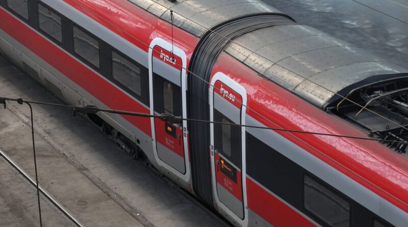 Espagne : Un train percute un mur effondré, plusieurs blessés