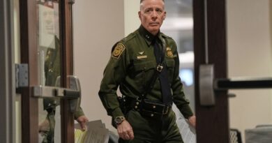 États-Unis : Le retrait de Gregory Bovino, figure de l'ICE, ne suffirait pas pour apaiser le Minnesota