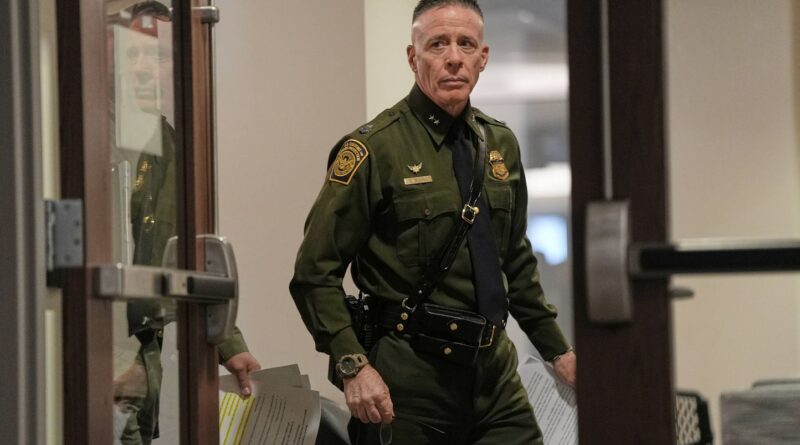 États-Unis : Le retrait de Gregory Bovino, figure de l'ICE, ne suffirait pas pour apaiser le Minnesota