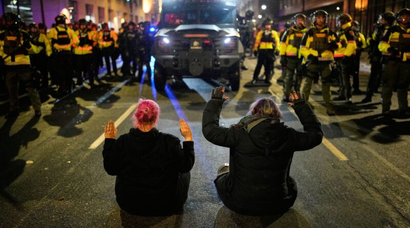 Etats-Unis : Minneapolis en émoi après la mort d'une femme tuée par l'ICE