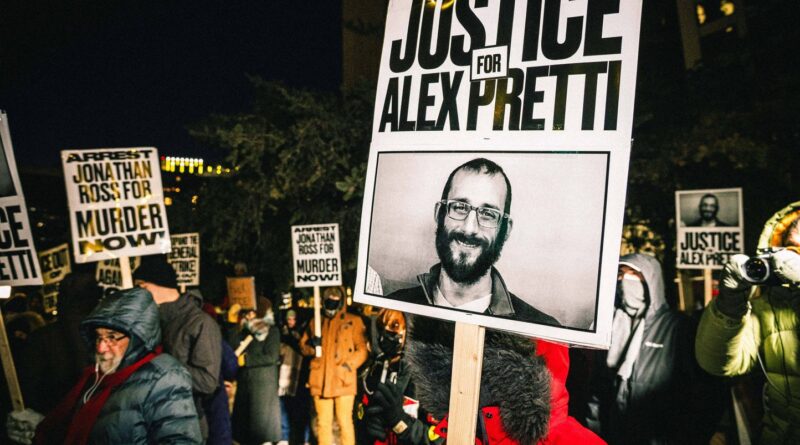 Etats-Unis : Rapport officiel confirme qu'Alex Pretti ne brandissait pas d'arme.