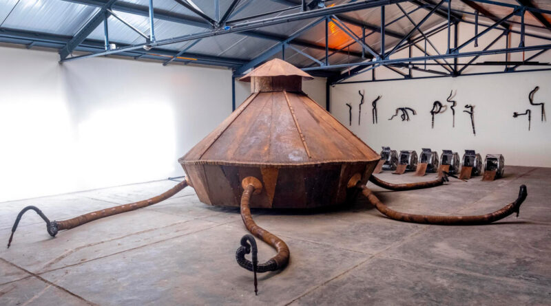 Exposition TETANOS au 32 BIS Tunis : Aïcha Snoussi ne donne pas voix au rebut