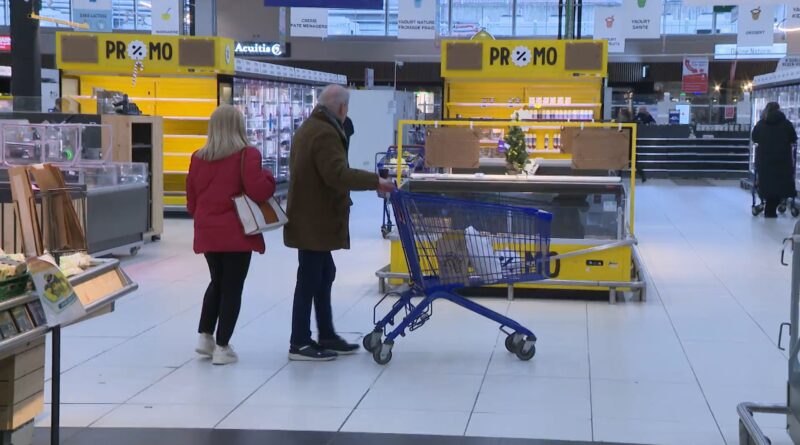 Fermeture définitive imminente du Cora de Rocourt : allées désertes.