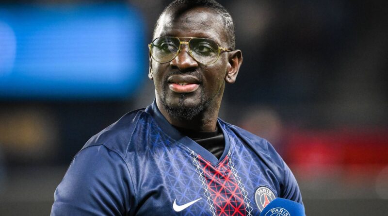Football : Mamadou Sakho, ex-PSG et international, annonce sa retraite.