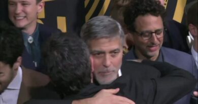 France : tensions gouvernementales après la naturalisation de George Clooney et sa famille