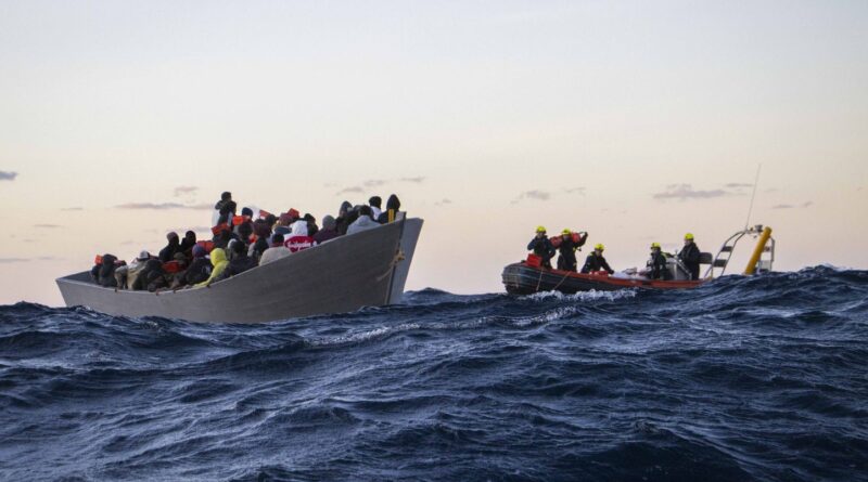 Grèce : Une femme et un petit garçon morts après naufrage de bateau de migrants