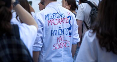 Grève des médecins libéraux : Cabinets fermés, opérations reportées, état des lieux