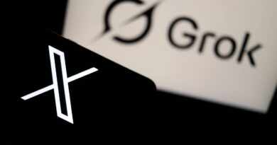 Grok d'Elon Musk suspendue en Indonésie pour images pornographiques fausses.