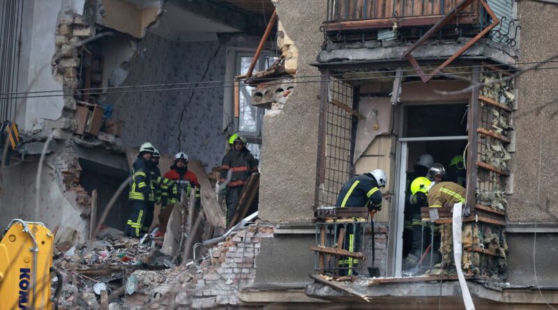 Guerre en Ukraine : Frappes russes meurtrières « sapent » les négociations