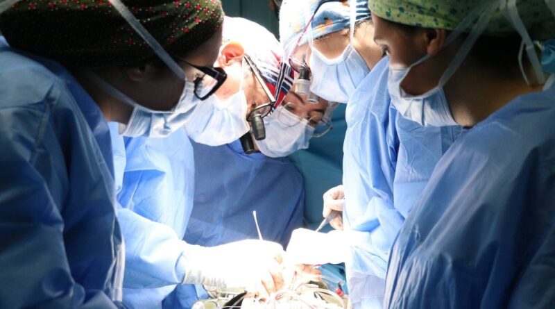 Hôpital Béchir Hamza : première chirurgie cardiaque réussie sur un enfant.