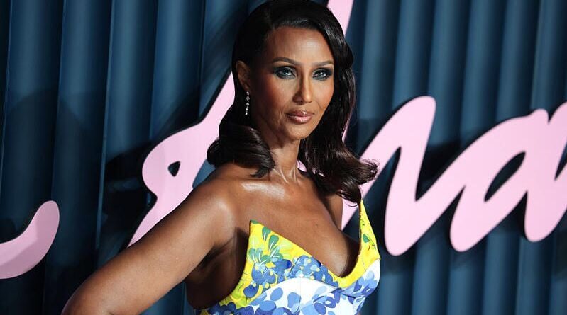 Iman et sa fille rendent hommage à David Bowie dix ans après.