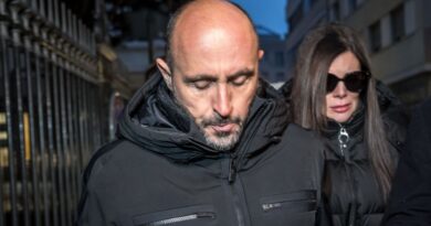 Incendie à Crans-Montana : Le tenancier reconnaît la sortie de secours fermée.