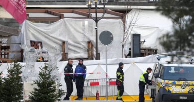 Incendie à Crans-Montana : plainte en Suisse contre Charlie Hebdo