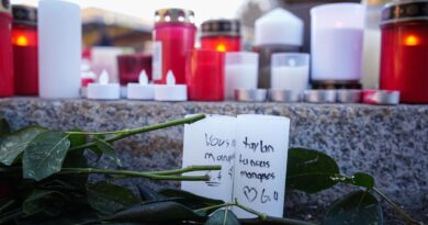 Incendie mortel à Crans-Montana : premiers corps identifiés, neuf Français toujours non localisés.