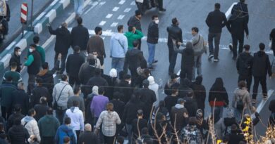 Iran : Un membre des forces de sécurité tué lors des manifestations