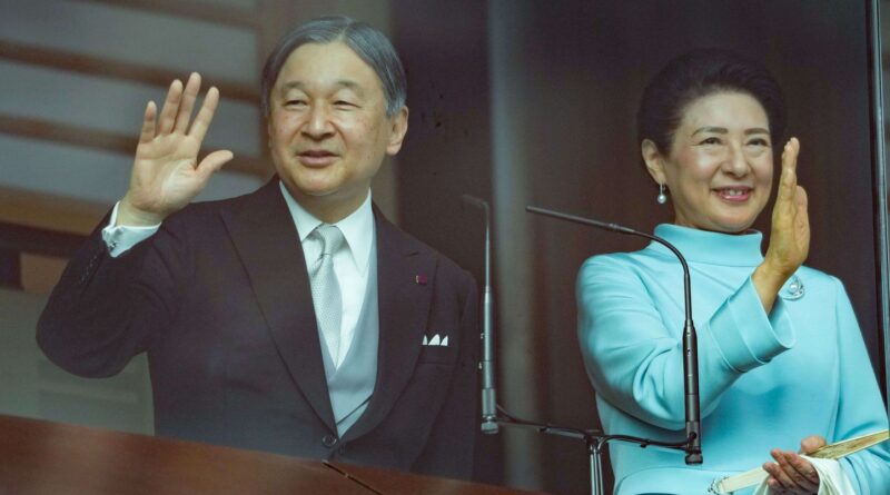 Japon : Un jeune homme nu devant l’empereur pour les vœux annuels