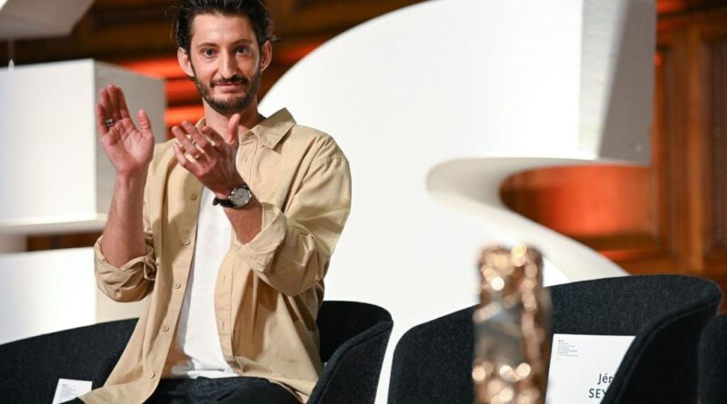 « Je n’y vais plus » : Pierre Niney évoque sa discrétion sur X.