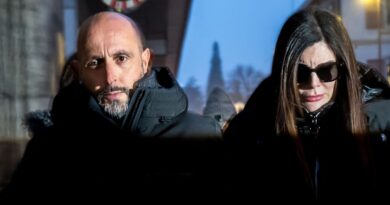 "Jessica Moretti, gérante du bar de Crans-Montana, s'excuse"