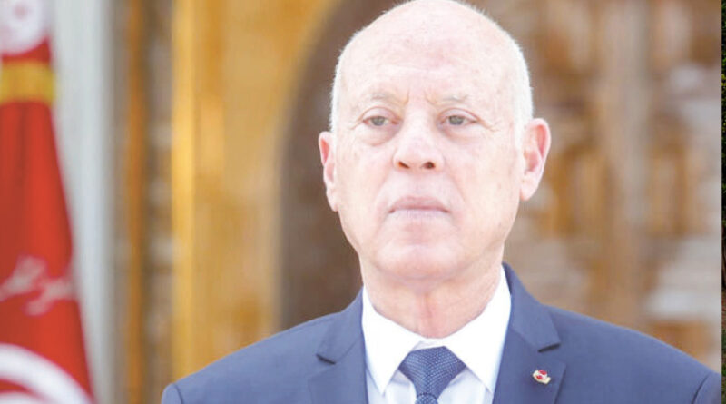 Kaïs Saïed inspecte les dégâts des inondations à Bhar Lazreg.