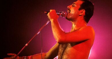 La fille cachée présumée de Freddie Mercury meurt à 48 ans d’un cancer.