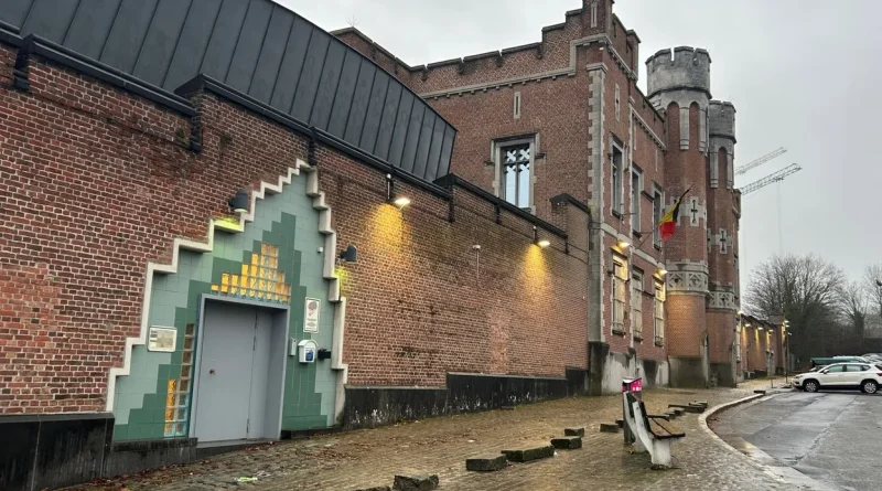 La surpopulation carcérale nuit à la santé mentale des détenus.