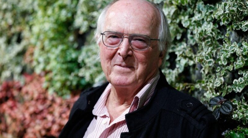 Le botaniste Francis Hallé, défenseur des forêts tropicales, est mort.