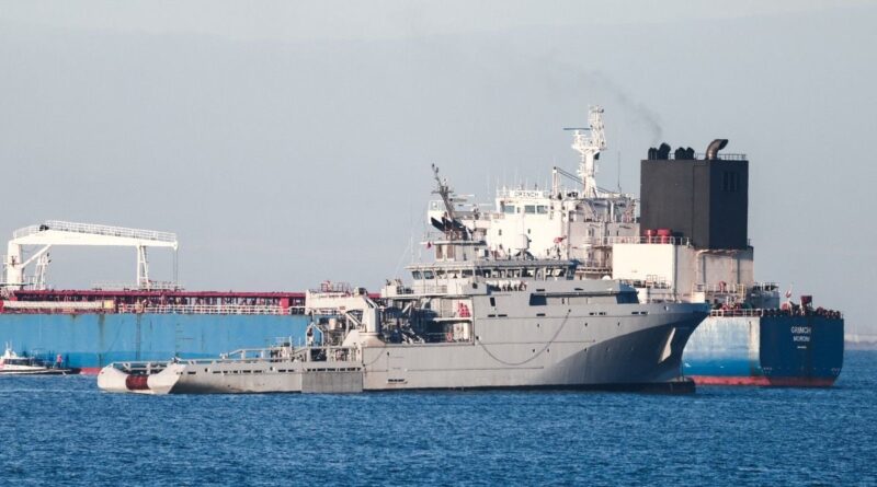 Le capitaine indien du pétrolier « Grinch » en garde à vue.