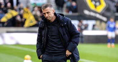 Le RC Strasbourg nomme Gary O'Neil à la place de Liam Rosenior.