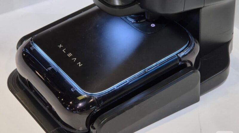 Le xLean TR1 : robot aspirateur et balai laveur de sols.