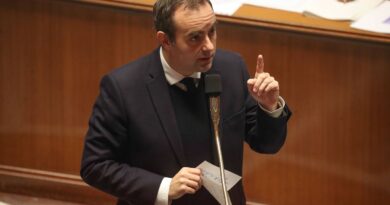 Lecornu nie toute censure ou dissolution, élections législatives non anticipées.