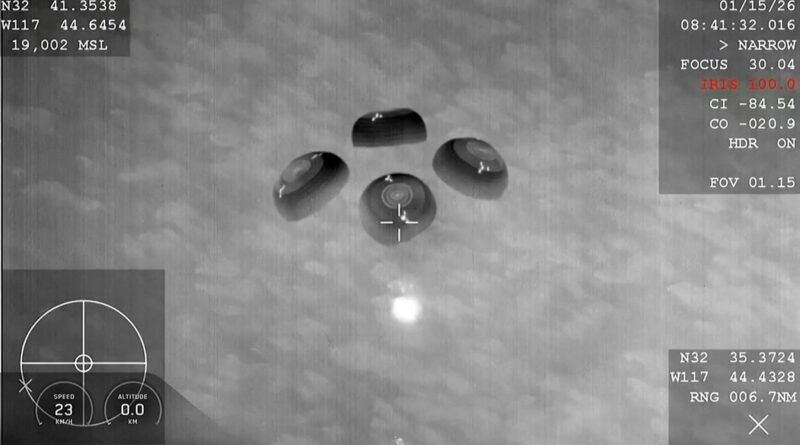 L'équipage de l'ISS évacué pour raison médicale rentre sur Terre.