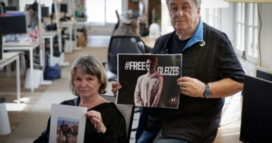 Les parents de Christophe Gleizes s’inquiètent de sa détention en Algérie.