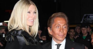 Les stars rendent hommage au styliste Valentino, décédé à 93 ans.