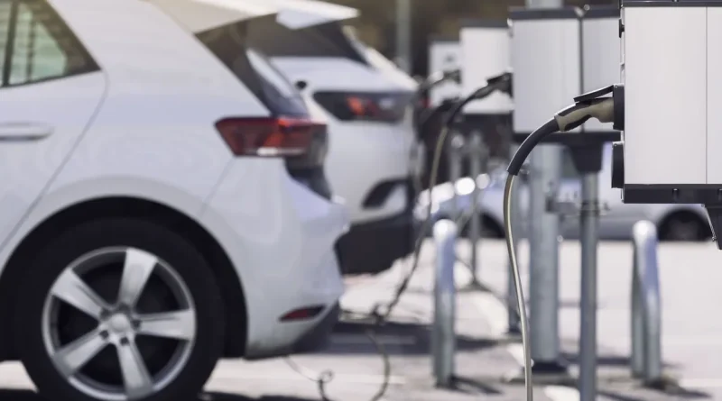 Les véhicules électriques atteignent près de 20% des ventes en Europe en 2025.