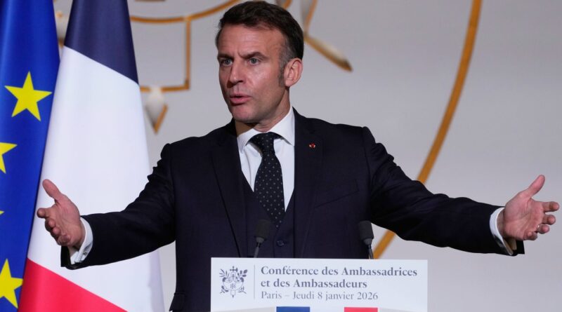 Macron dénonce la tentation de partager le monde entre puissances.
