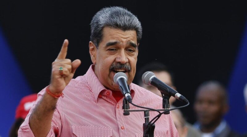 Maduro ne confirme pas l'attaque américaine, se dit "prêt" à négocier