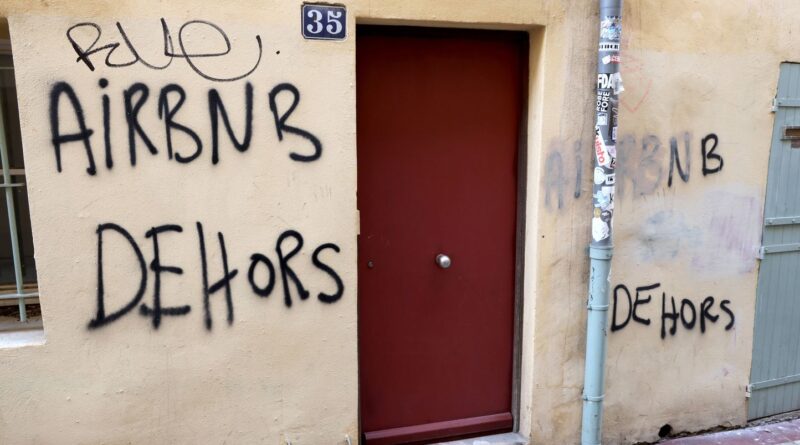 Marseille renforce les règles sur les meublés de tourisme : votre Airbnb coûtera-t-il cher cet été ?