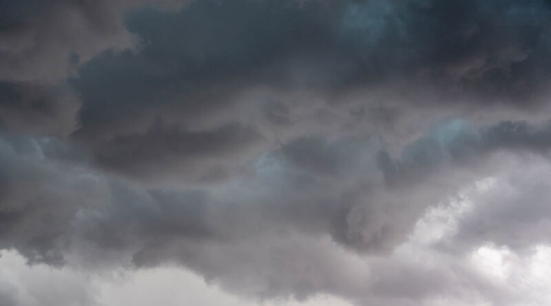 Météo : Pas de soleil, orages et vent fort attendus